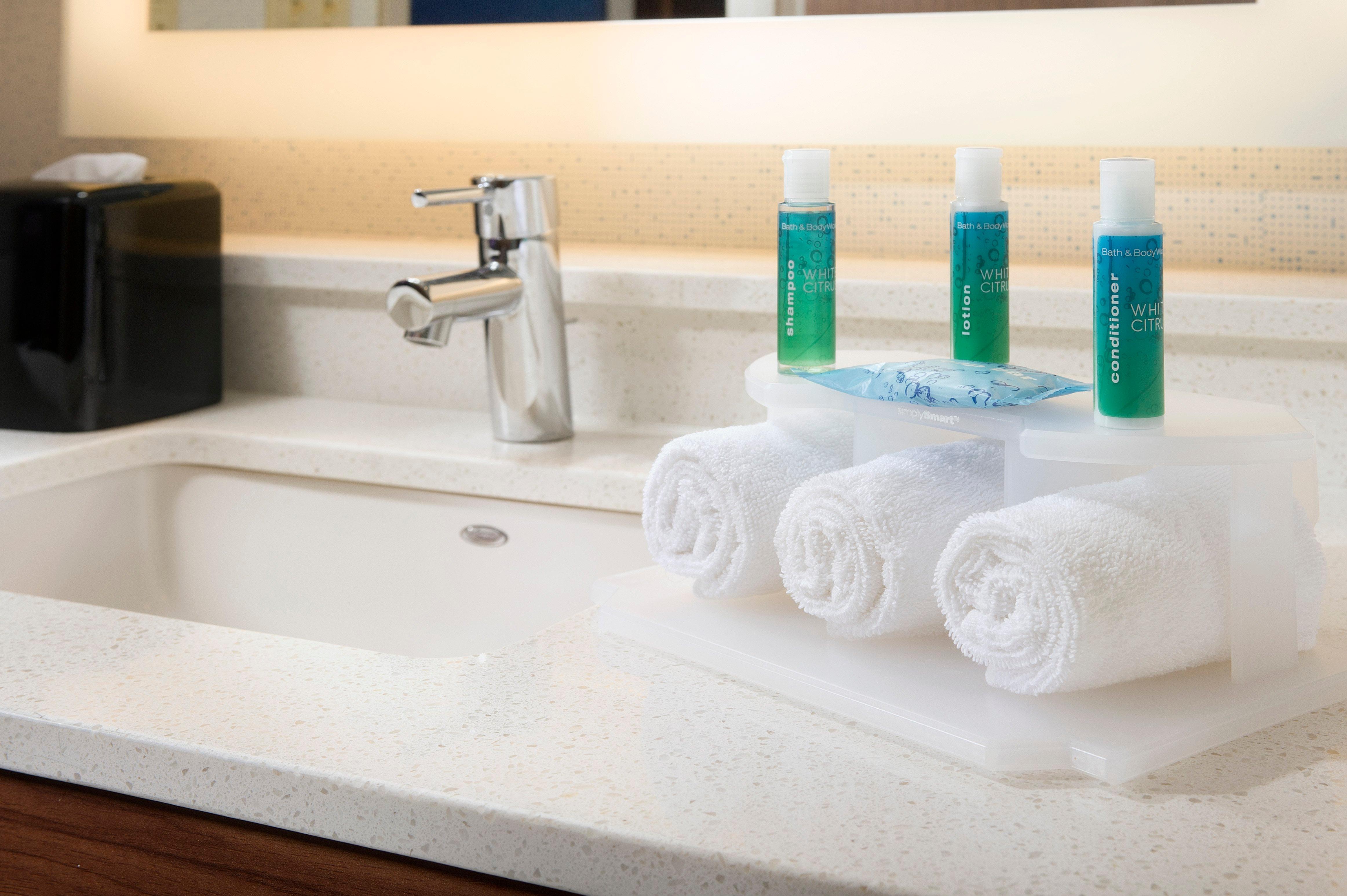 Holiday Inn Express Boston North-Woburn By Ihg Eksteriør billede